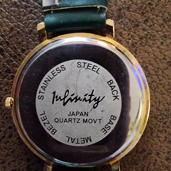 Christmas Themed Watch with Green Faux Leather Strap - Picture 3 of 3